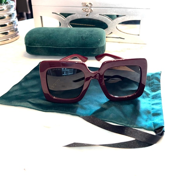Brown Gucci Square Women’s Sunglasses - Picture 4 of 6